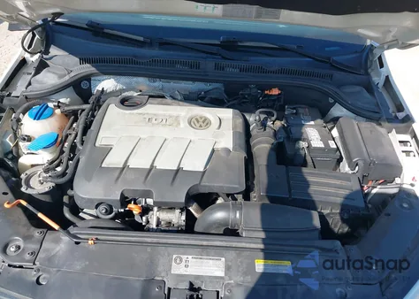 2013 Volkswagen Jetta 2.0L Tdi from USA, damaged, VIN 3VWLL7AJXDM392313